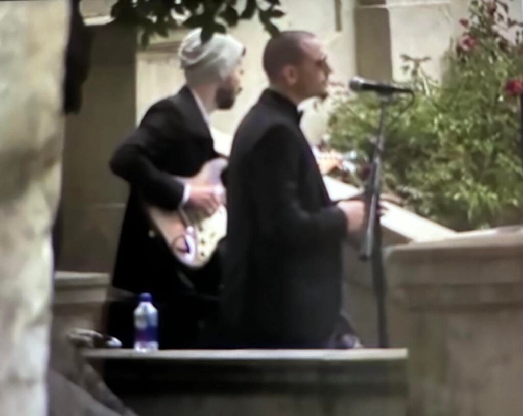 En el funerala de Chris Cornell, Chester Bennington canta "Hallelujah"