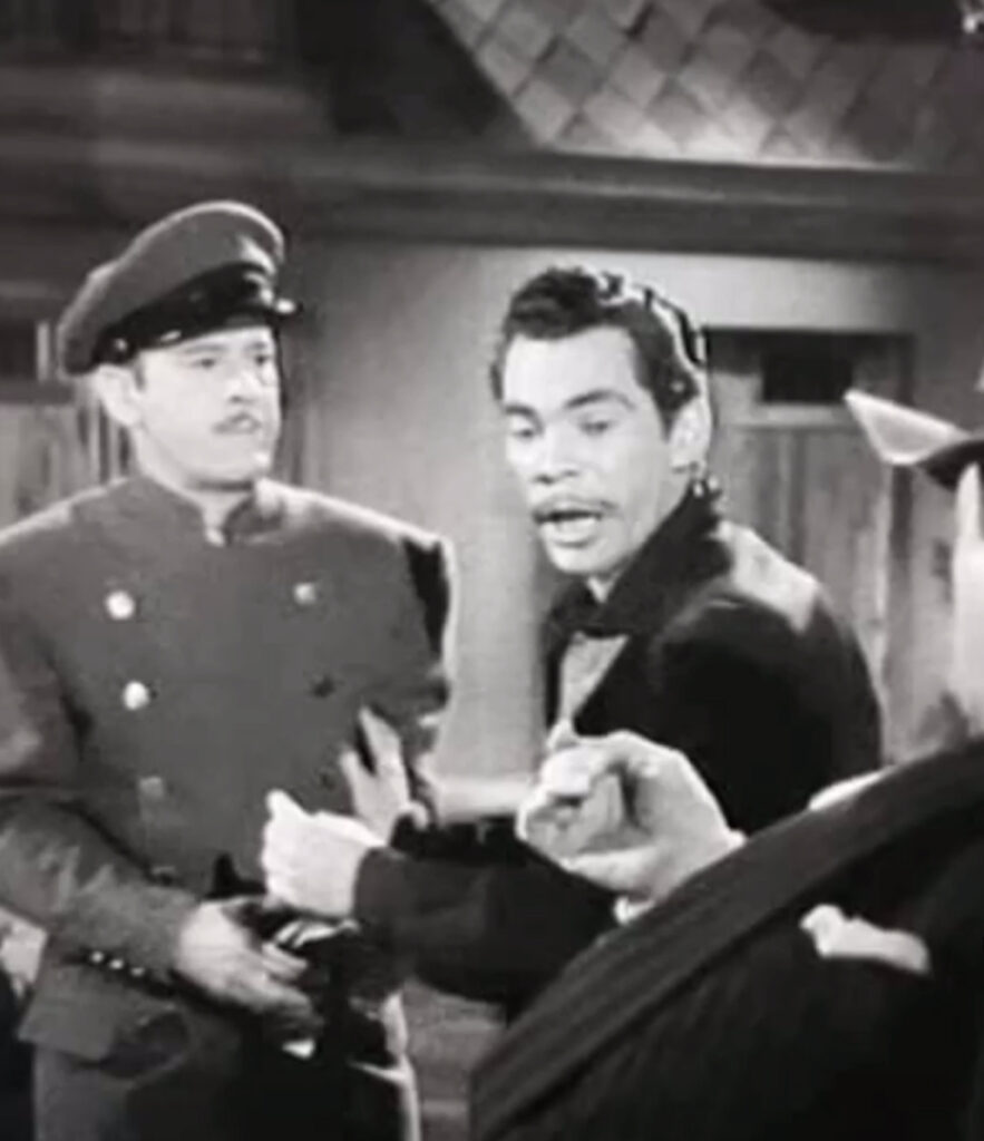Ramón Valdés actuando con Pedro Infante 