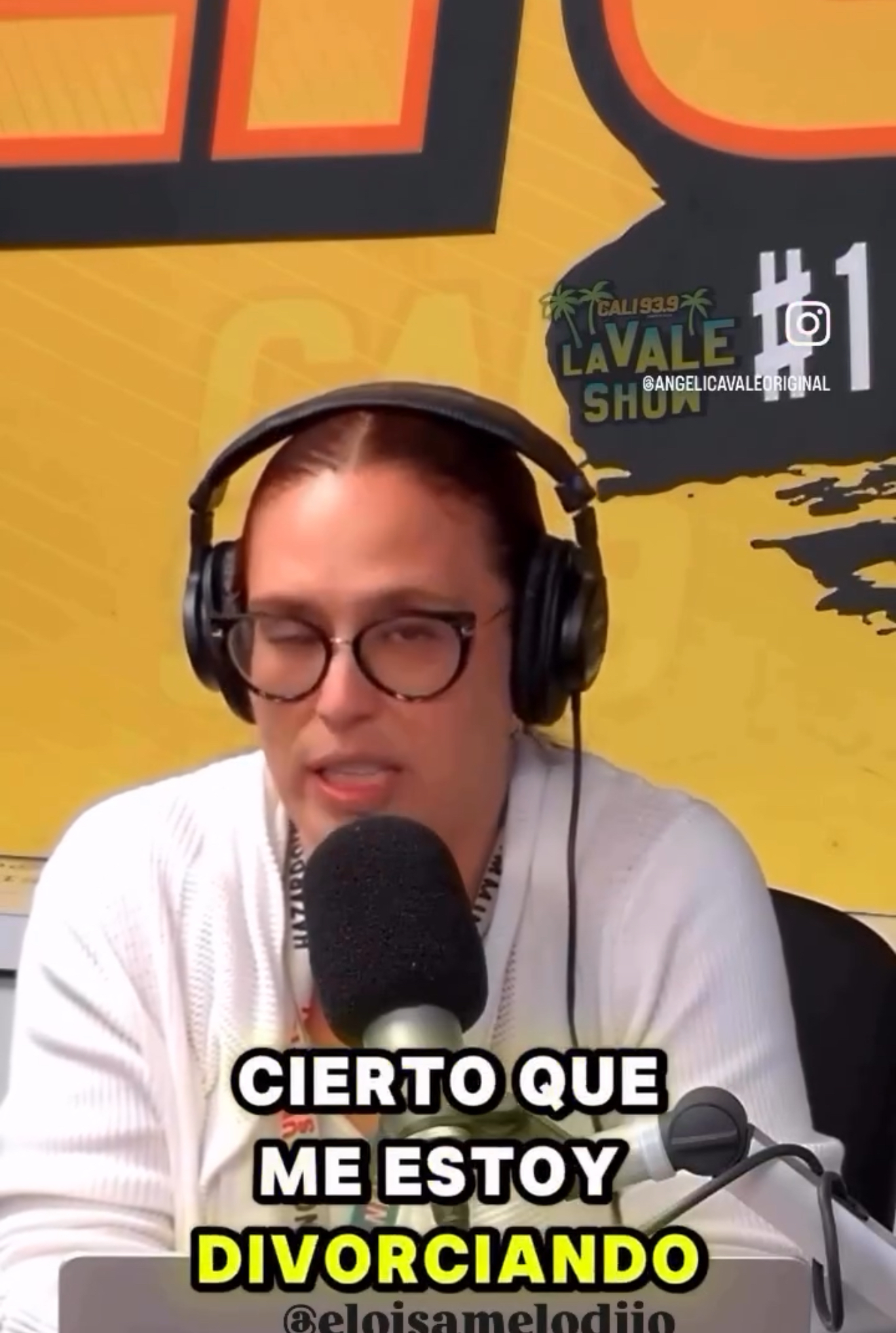 Angelica Vale llora al hablar de su divorcio